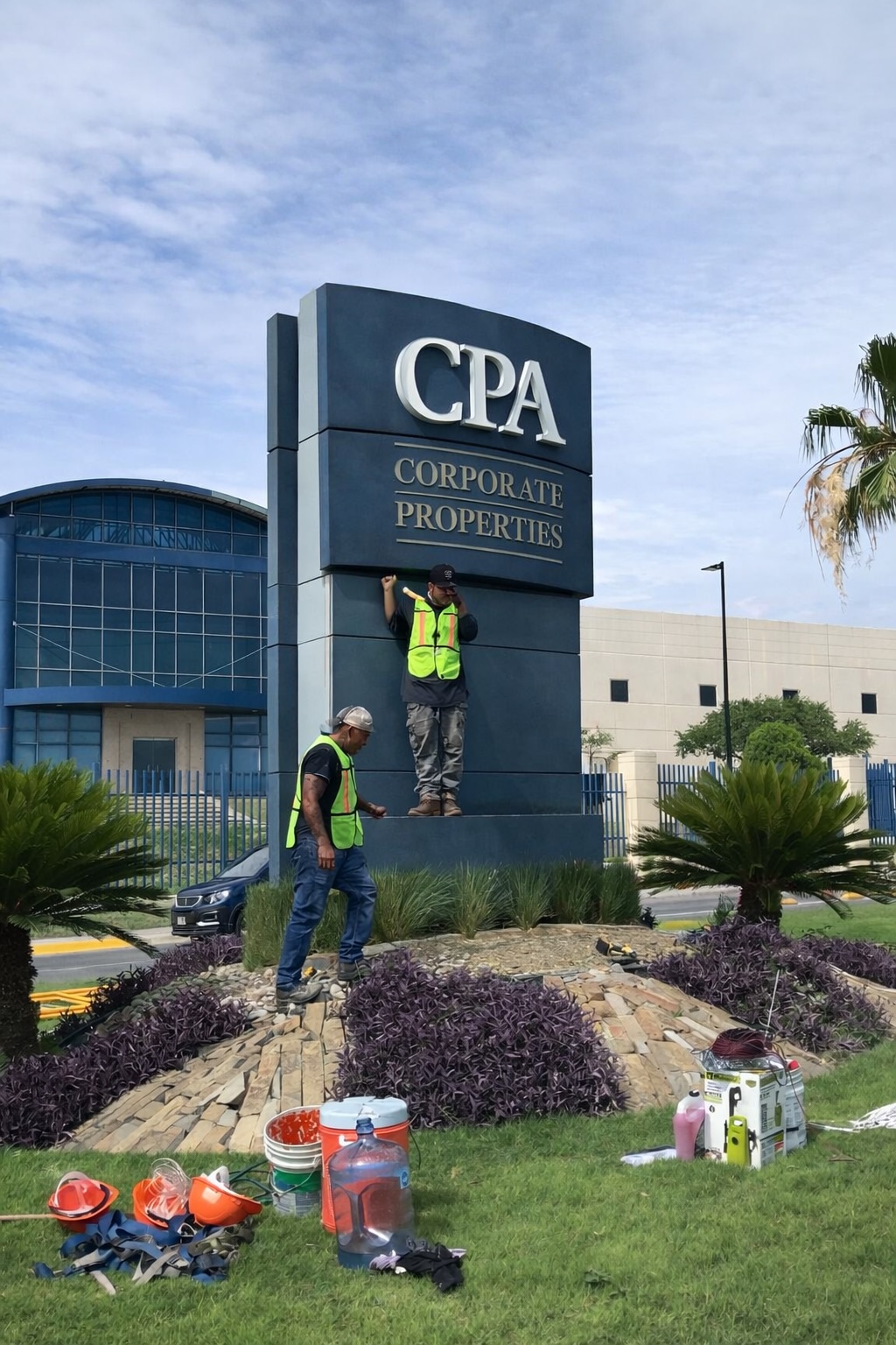 Cotización de fachadas comerciales en Monterrey