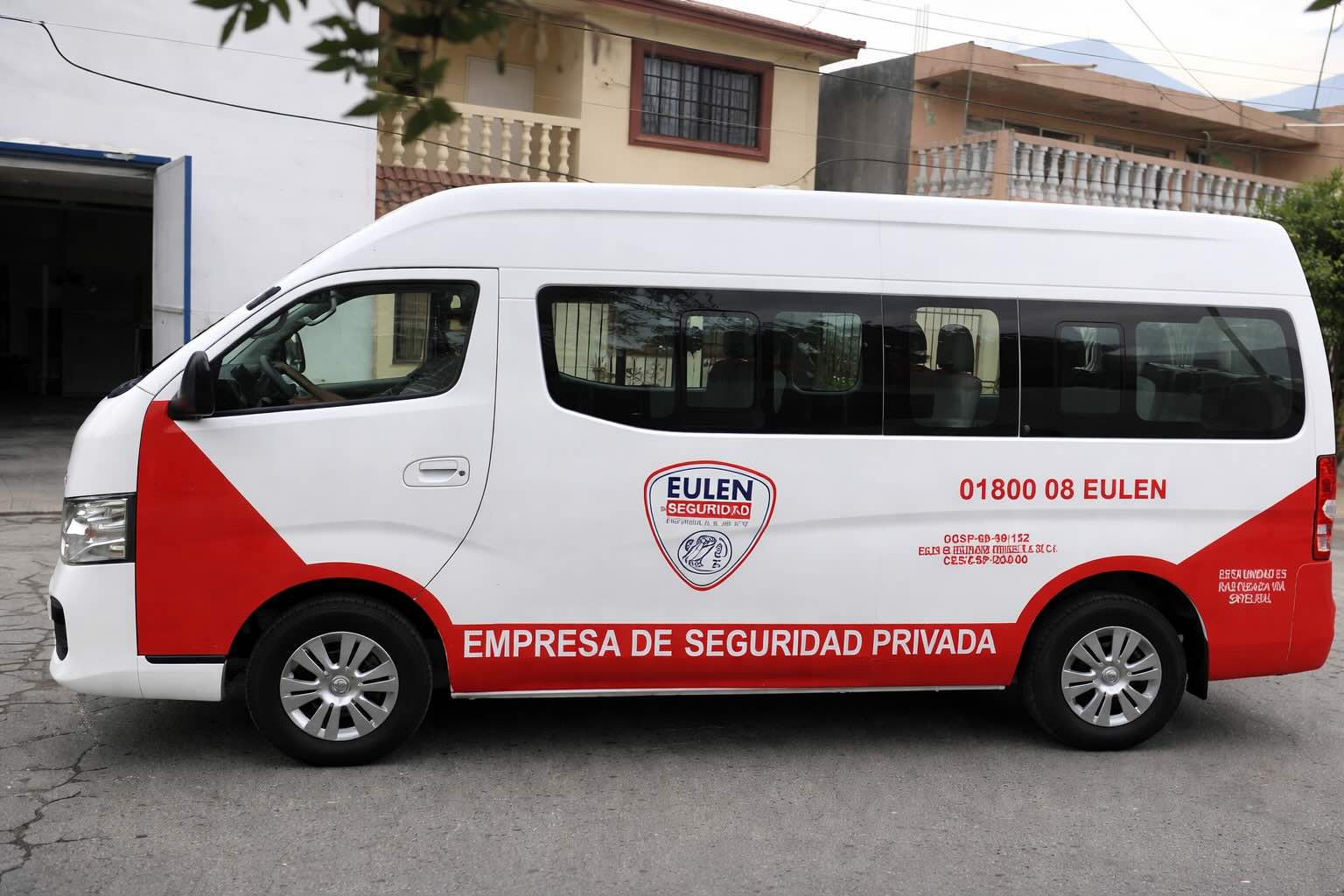 Rotulación vehicular para flotillas y vans en Monterrey